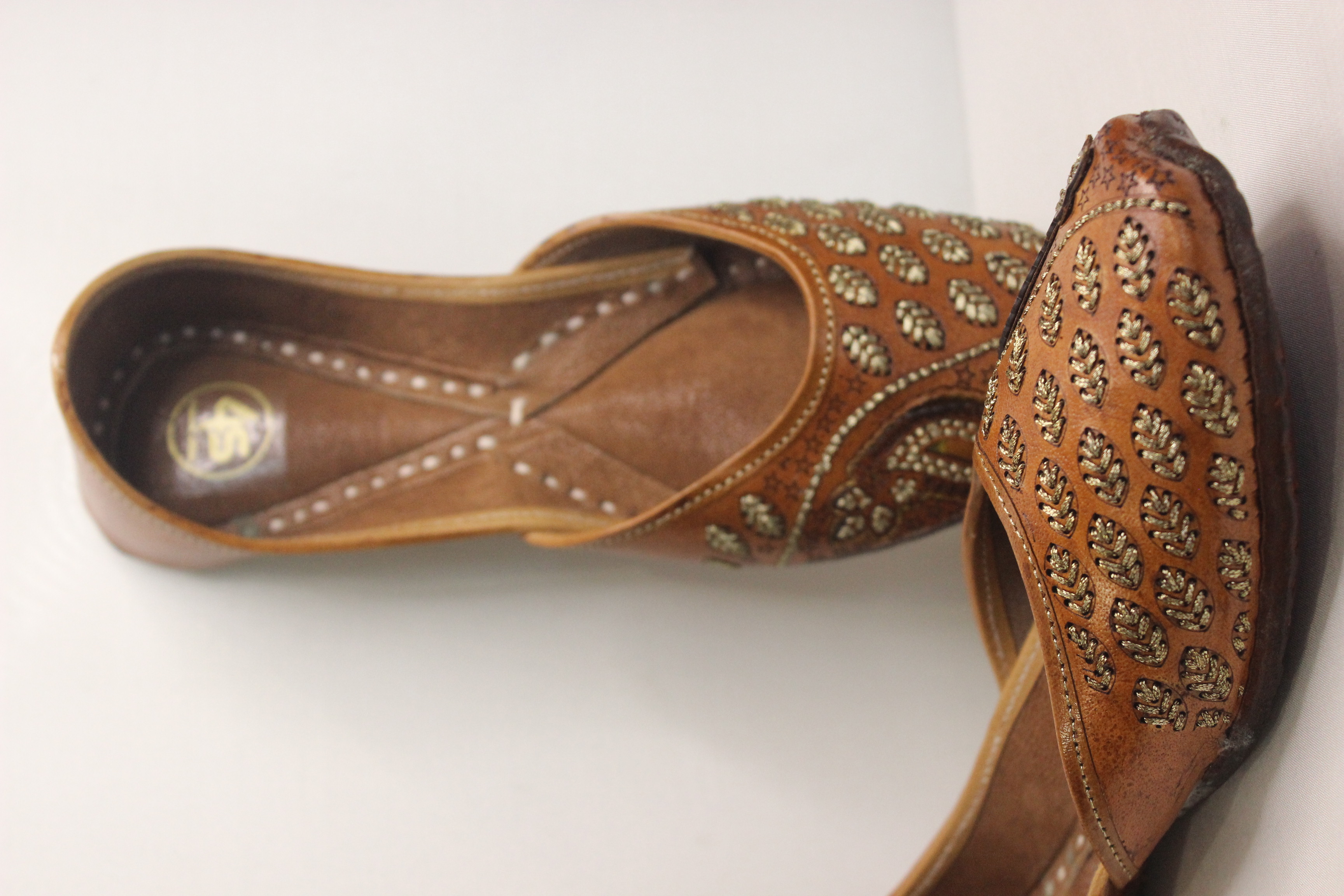 Meher Tan Gold Punjabi Jutti