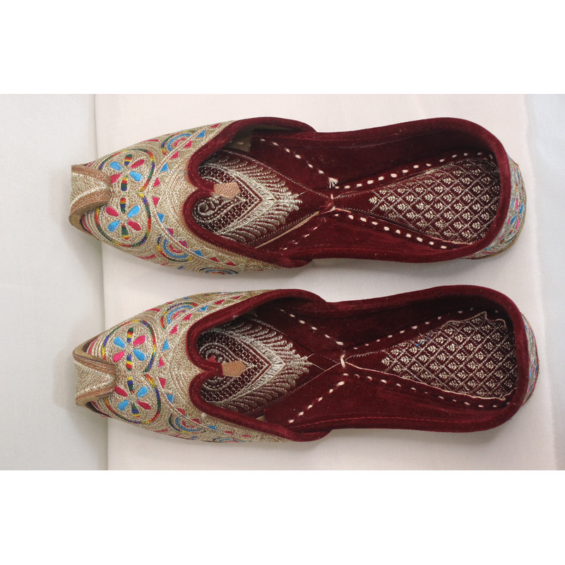 Rangrez Gold Multicolor Punjabi Jutti