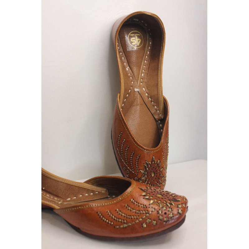 Surya Tan Gold Punjabi Jutti